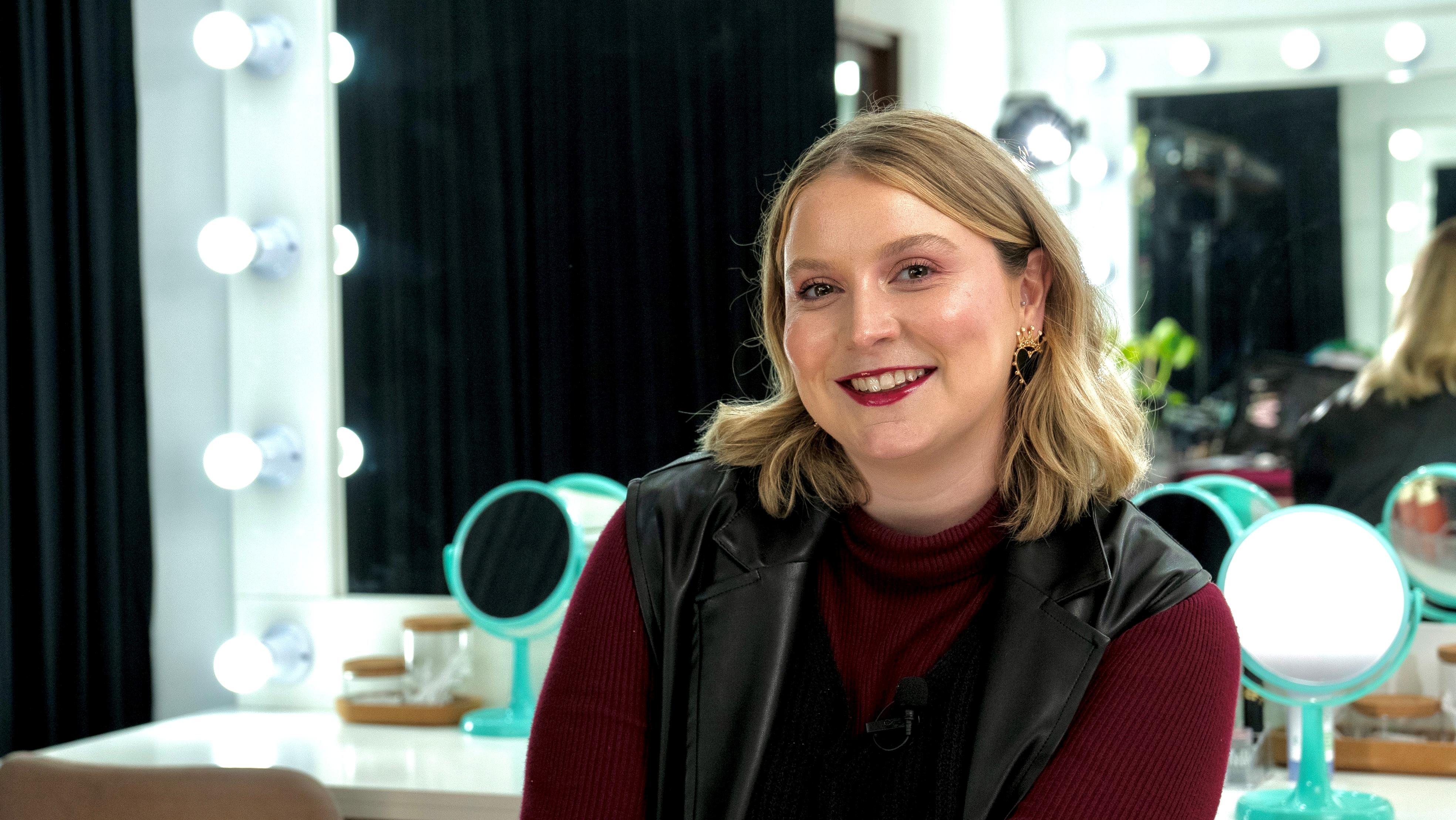 Fran Hughes Make Up & HairCurso Online